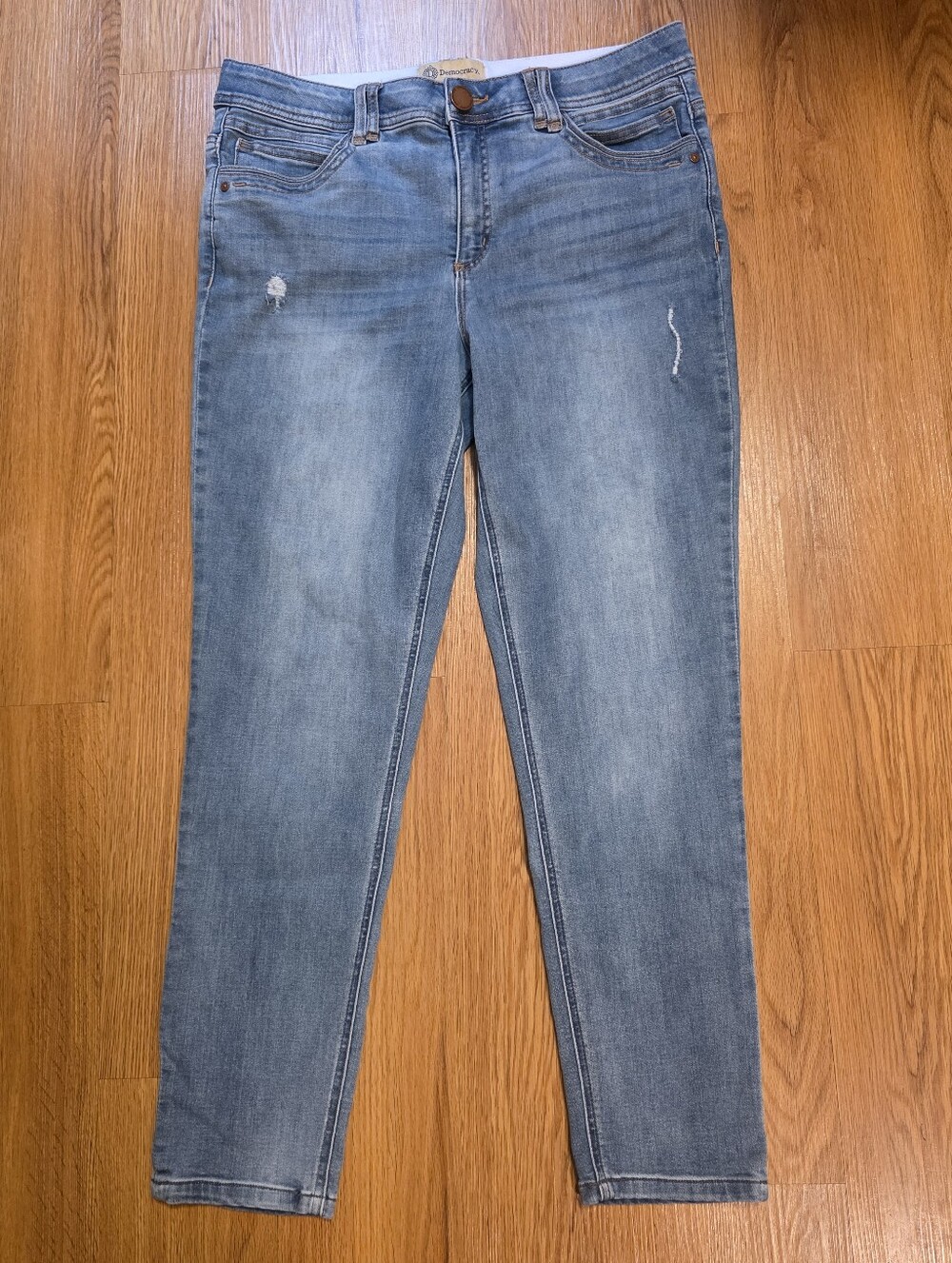 Democracy Absolution Ankle Slim Jeans Size 14 Light Wash Distressed Stretch EUC